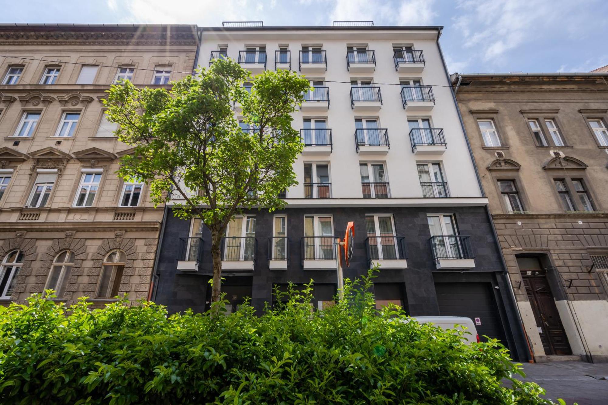 The Rose Garden Budapest Apartments Exterior photo