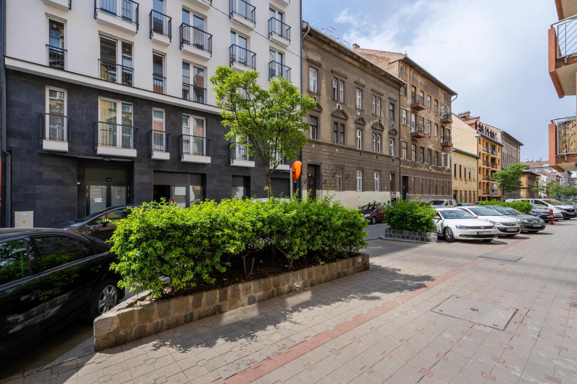 The Rose Garden Budapest Apartments Exterior photo