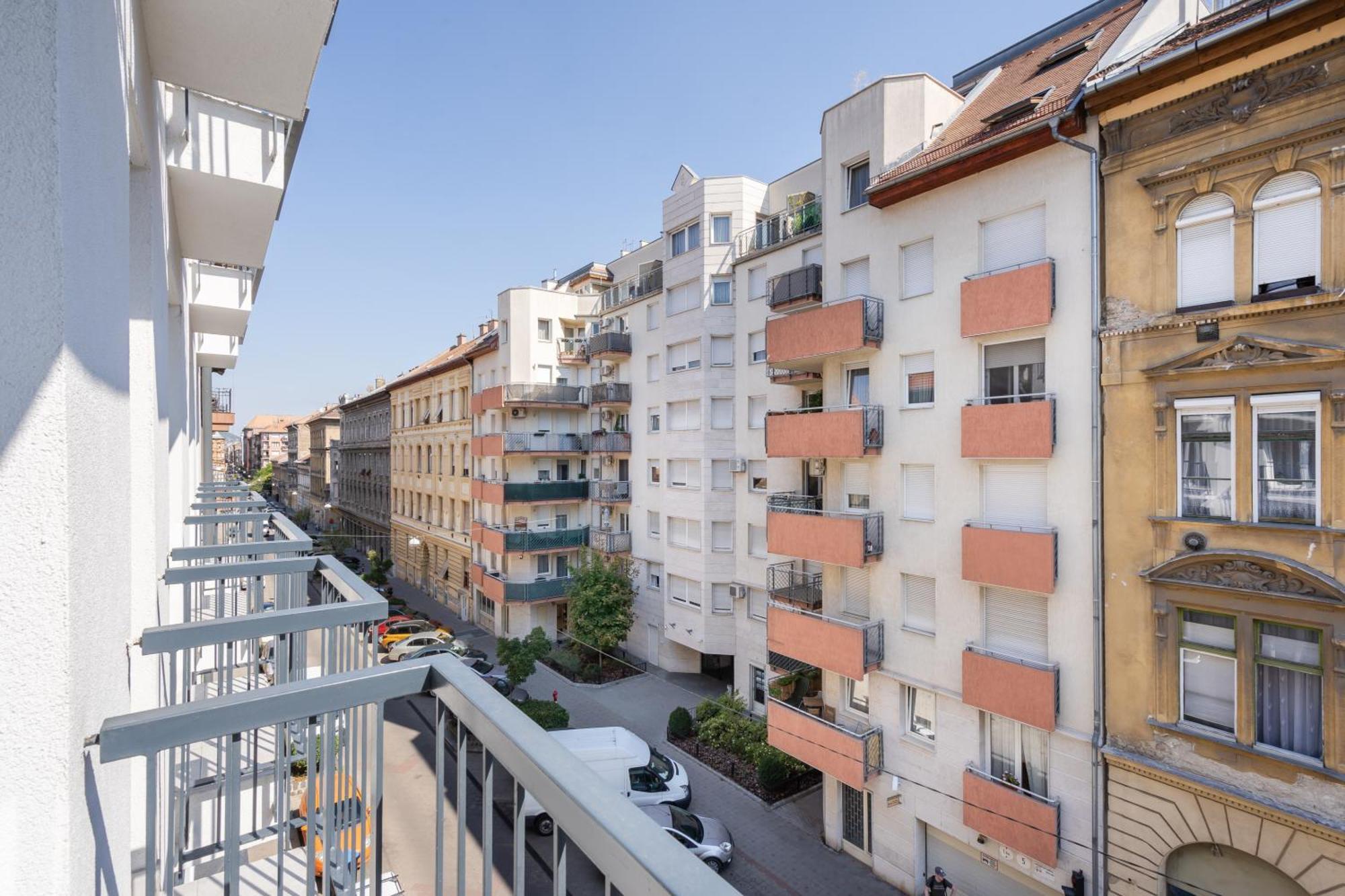 The Rose Garden Budapest Apartments Exterior photo